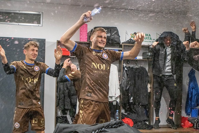 作为阿贾克 作为阿贾克